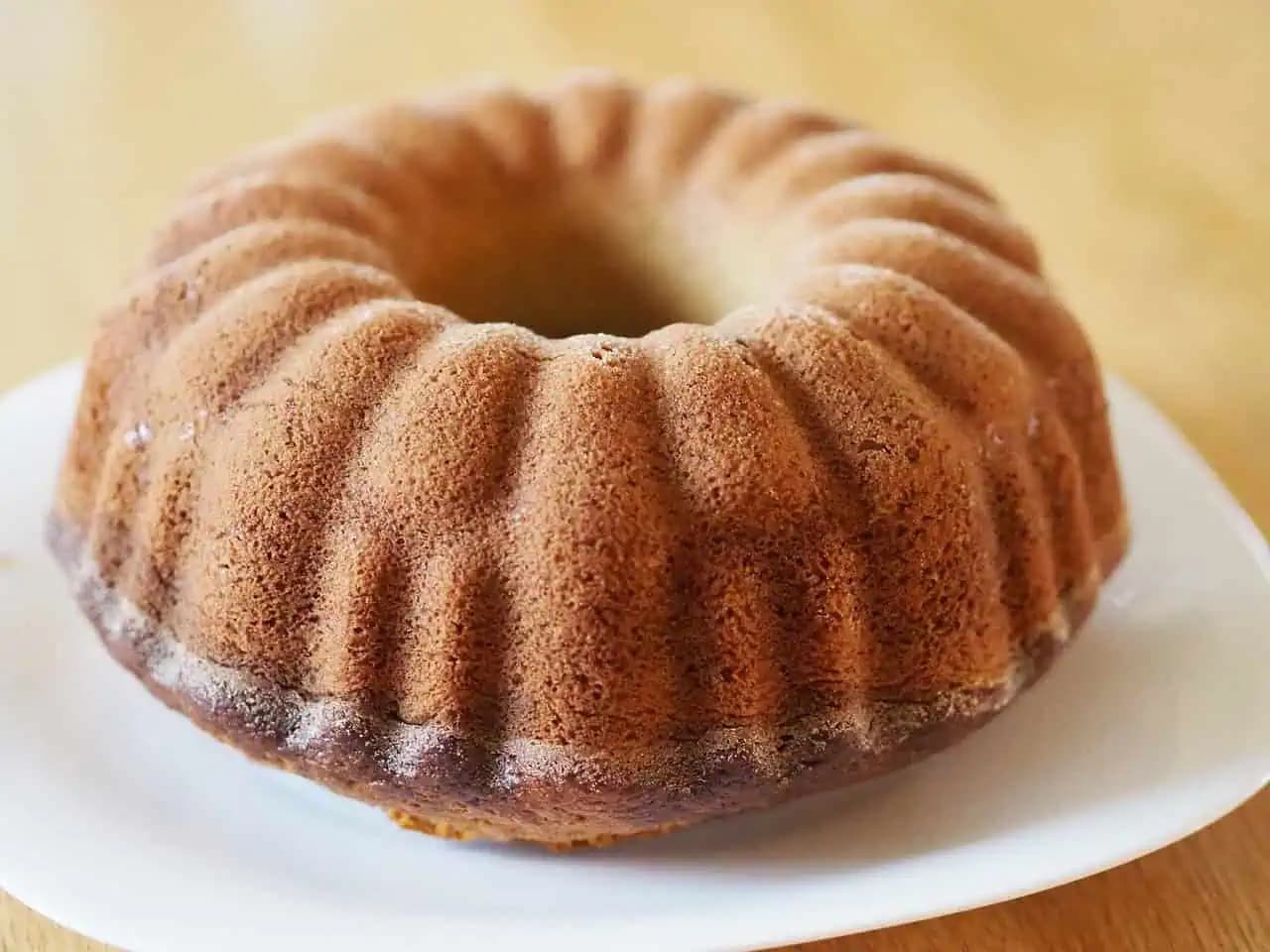 Z  formy LEN tak vykĺzne: Mám RECEPT na nadýchanú a vždy krásne jemnú bábovka od pani cukrárky!