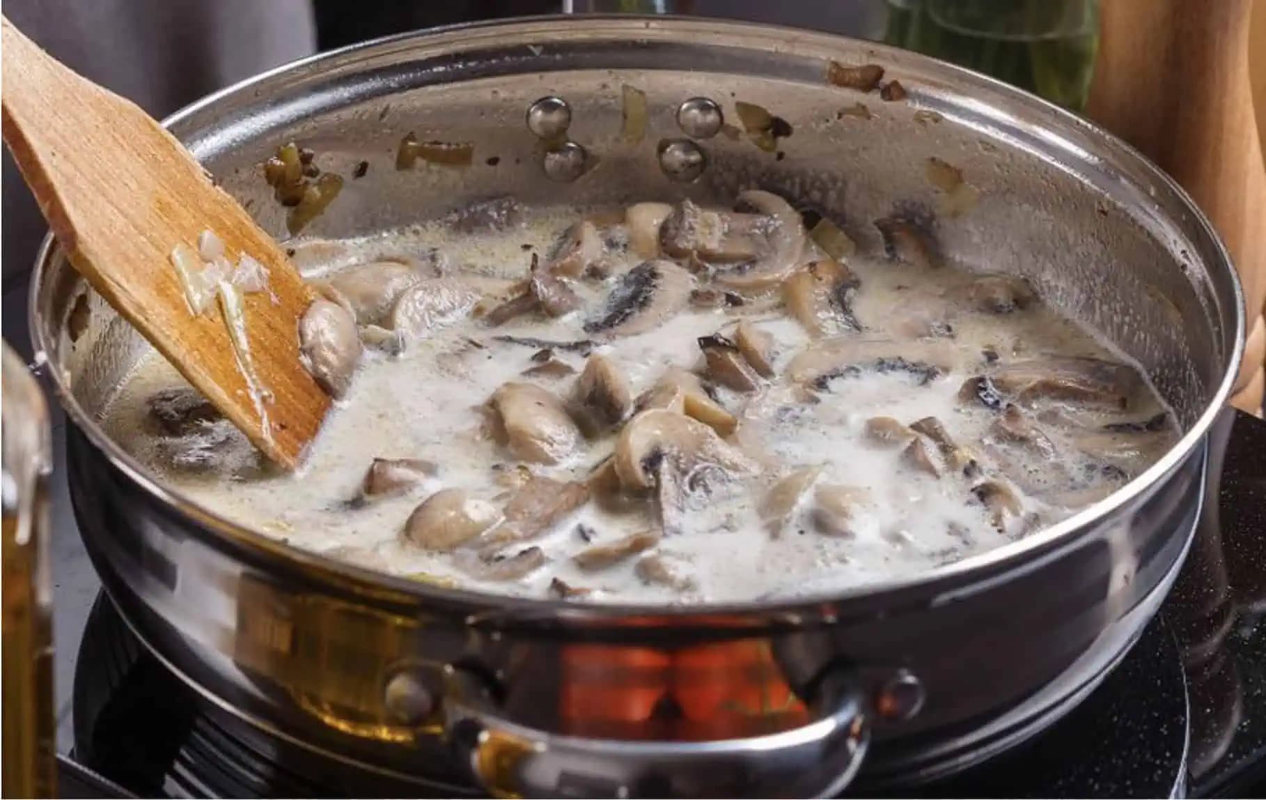 VIEDENSKÁ hubová omáčka: Zabudnite na všetky ostatné recepty, toto je najväčšia delikatesa z HÚB!