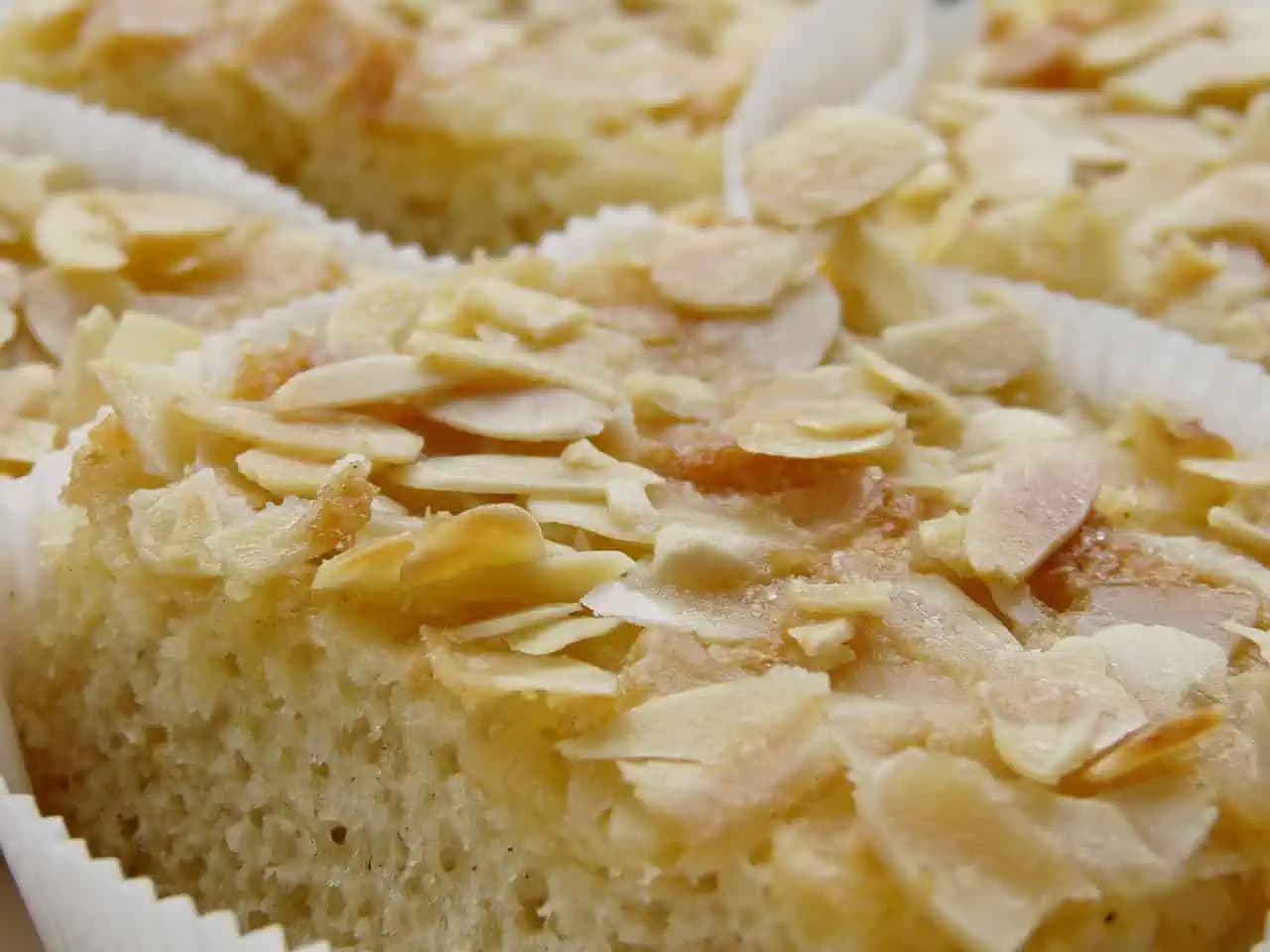 Tento mandľový koláč sme pripravili za 15 minút a deti ho zjedli za 5: Veľmi chutný a aromatický – stojí za vyskúšanie!