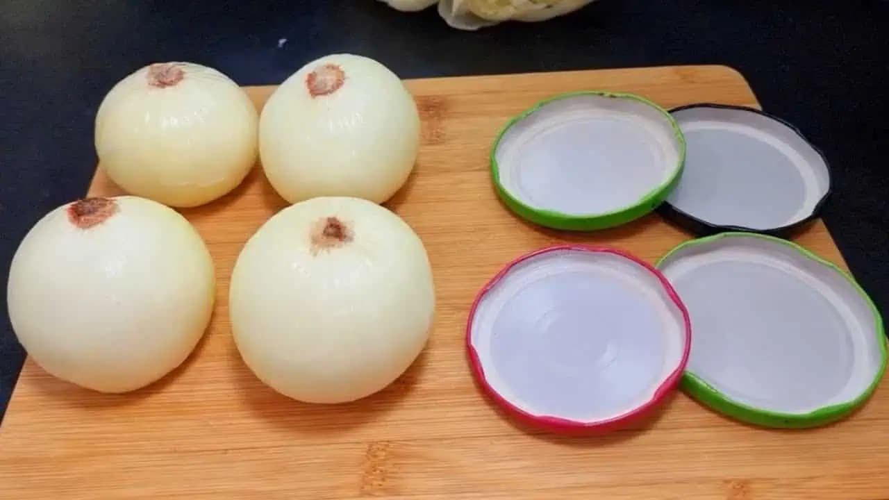 Beriem 4 viečka na zaváranie, 4 cibule a robím jedlo, ktoré ohromilo každého: Je to úplná BOMBA!