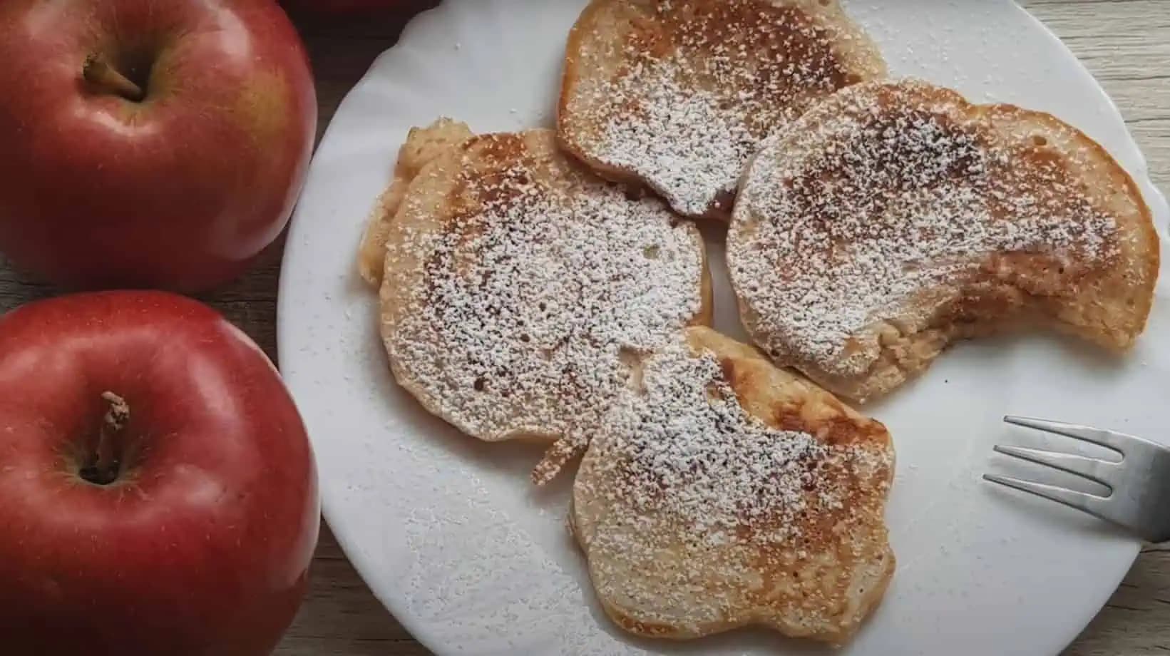 7- minútové Krakovské lievance z 2 jabĺk: Toto je stokrát lepšie, ako mastné šišky – bez čakania a bez strúhania jabĺk!