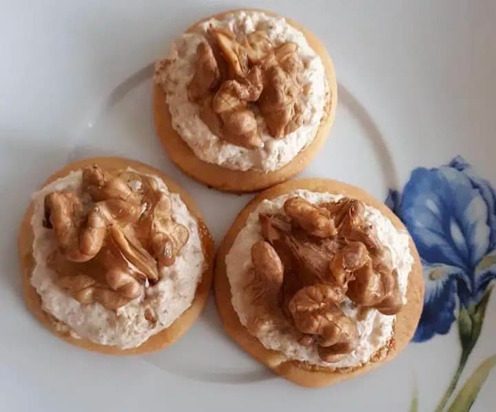 Linecké POĽOVNÍCKE GOMBÍKY: Jednoduché cesto z chladničky a plnka, ktorá sa rozplýva na jazyku! Nemá chybu