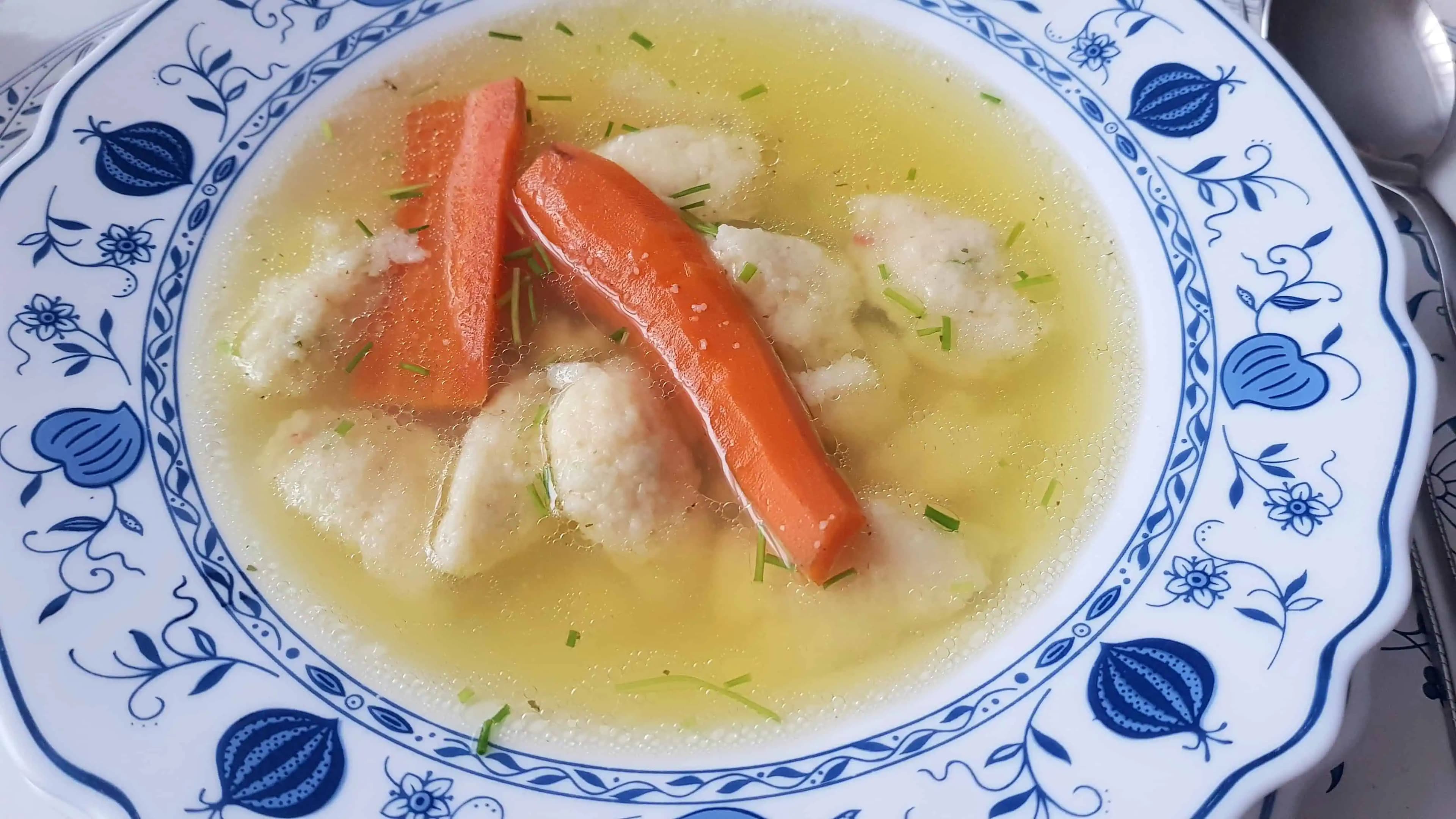 Pridajte lyžicu do vriaceho vývaru: Vytiahne to NAJLEPŠIE z mäsa!