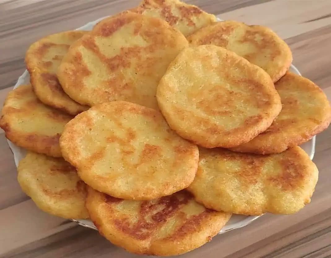 SEDLIACKE placky z varených zemiakov, na ktoré sa iný recept nechytá: Tento RECEPT varím už 50 rokov a zbožňuje ho celá rodina!