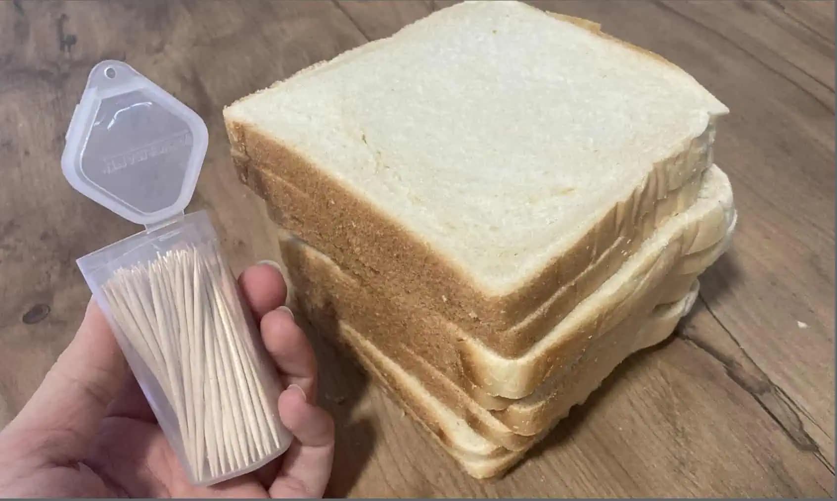 Zobrala som 8 kusov toastového chleba, špáradlá a urobila FAMÓZNE pohostenie pre návštevu za pár minút: Náhrada za chlebíčky!