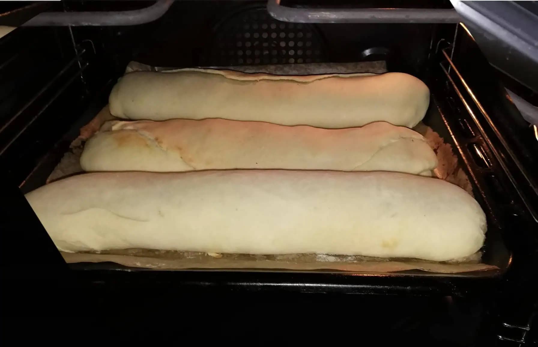 Už mi ani nenapadne robiť kysnuté cesto: Na ZÁVINY je najlepšie cesto z kyslej smotany, mám rozprávkovo jednoduchý recept!