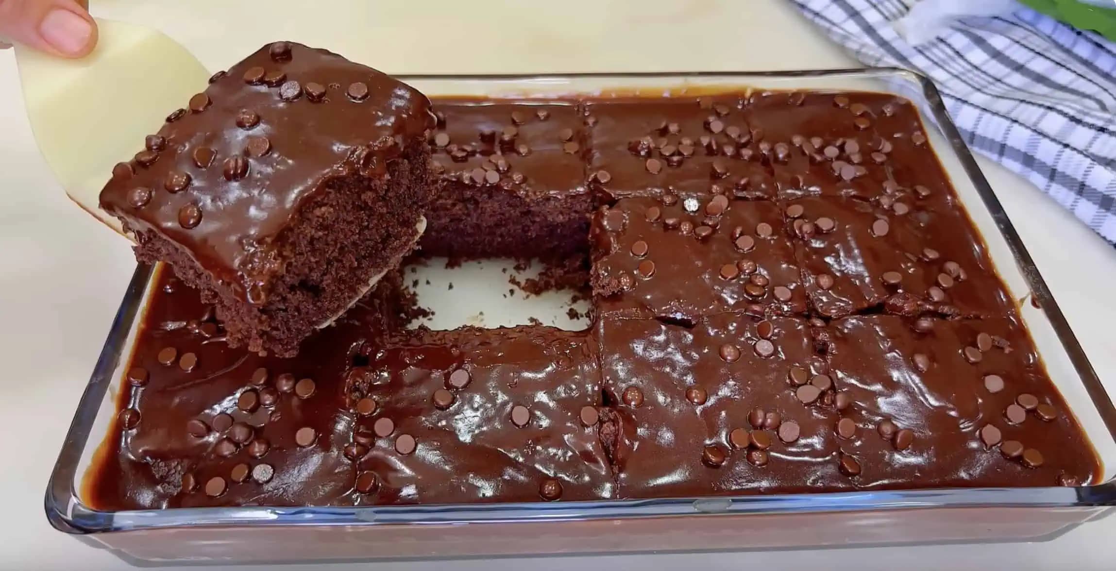 Hrnčekový JABLKÁČ s Grankom: Úžasne šťavnatý koláč pripravený za 15 minút!