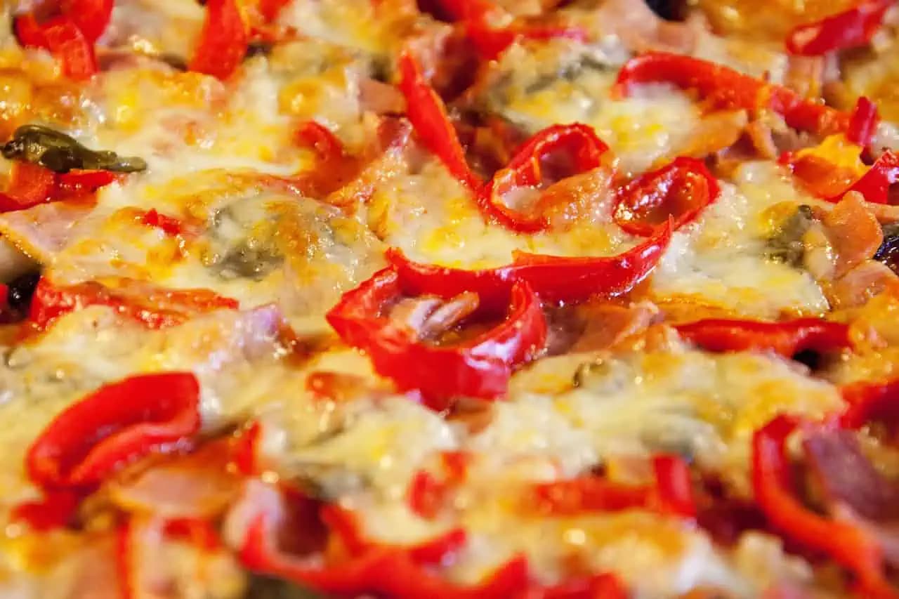 Toto jedlo je lepšie ako pizza: Stačí nastrúhať 2 zemiaky!
