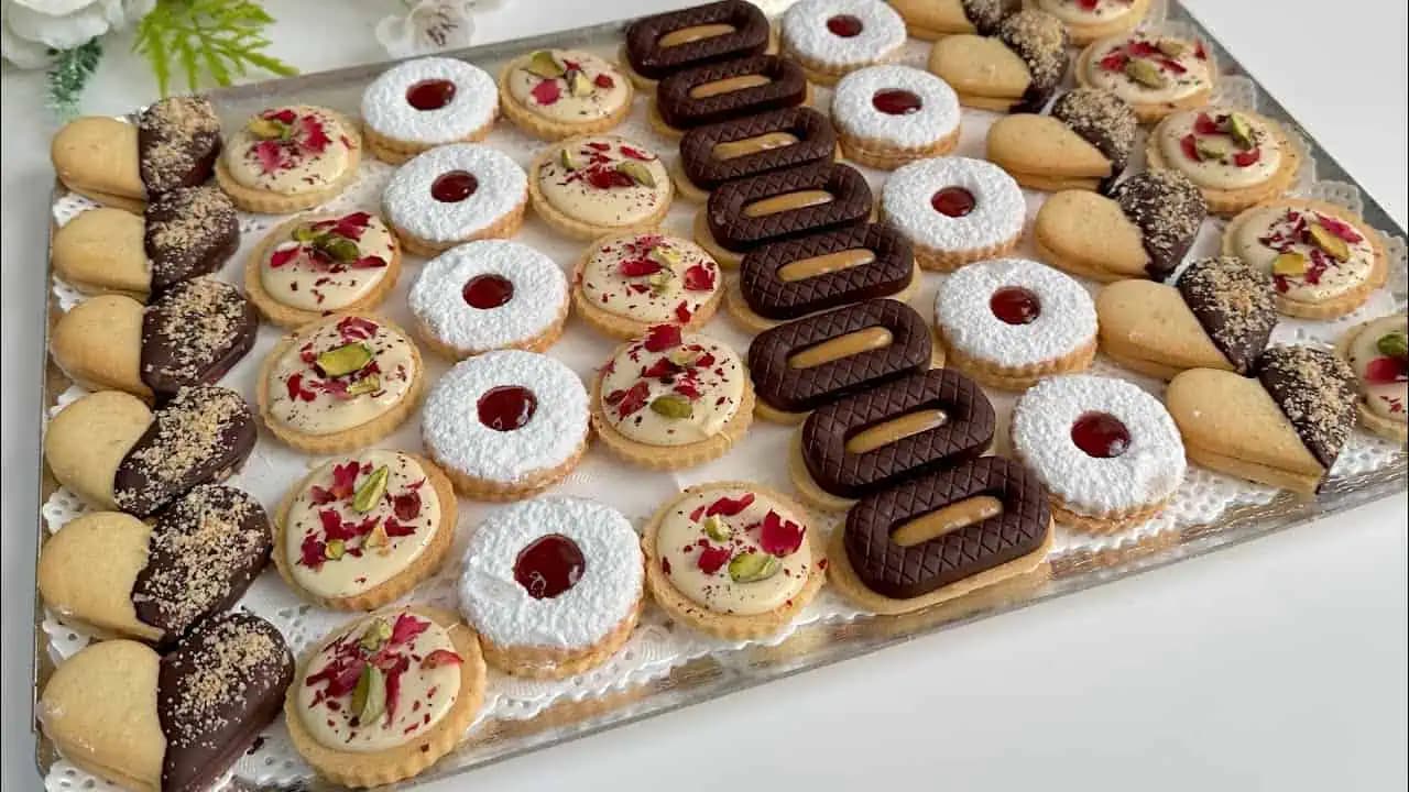 ZÁZRAČNÉ linecké cesto s EXTRÉMNE jemnou chuťou: Koláčiky z neho objednáva celá naša ulica!