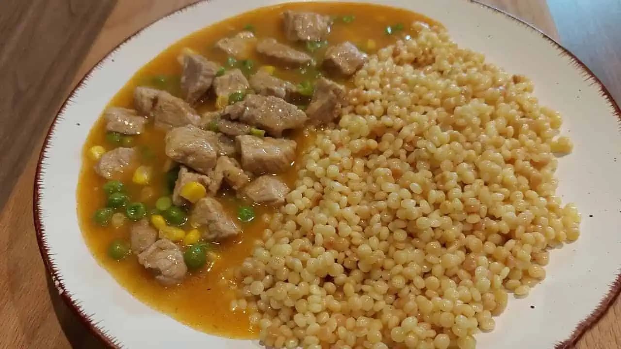 Bravčové kocky na hrášku s tarhoňou: Odskúšaný recept!