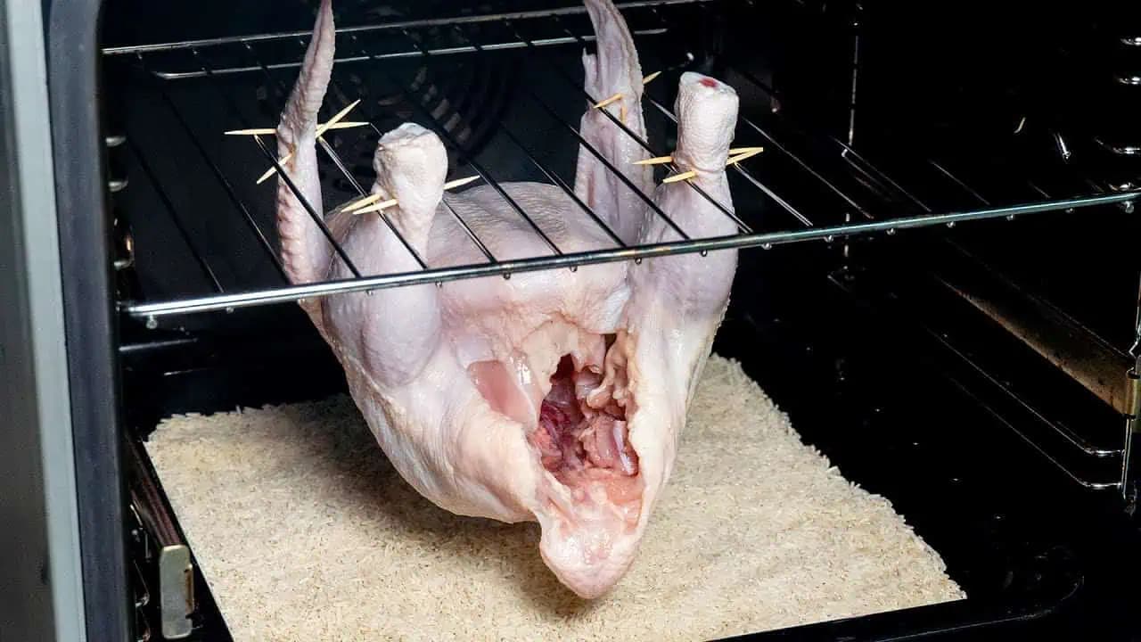 KURA som doteraz piekla zle: Tu je návod, ako pripraviť najšťavnatejšie kura s ryžou!