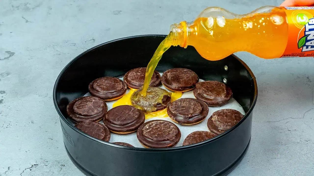 Na piškóty nalejem Fantu a robím takto na každú jednu Párty: Luxusná maškrta, akú ste ešte nejedli!