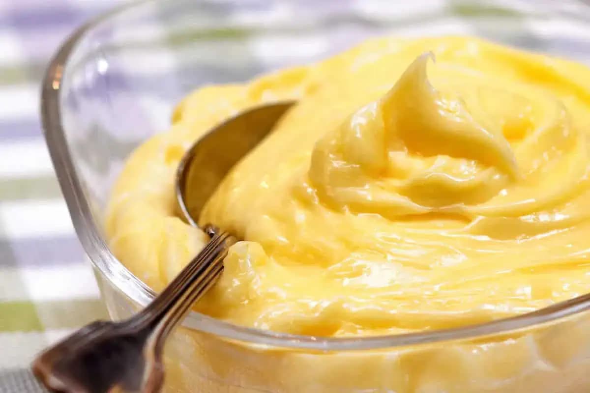 TRIK, ktorý som nikdy predtým nepoznala: Pridajte do majonézy JEDNU prísadu a vianočný šalát bude chutiť stokrát lepšie!