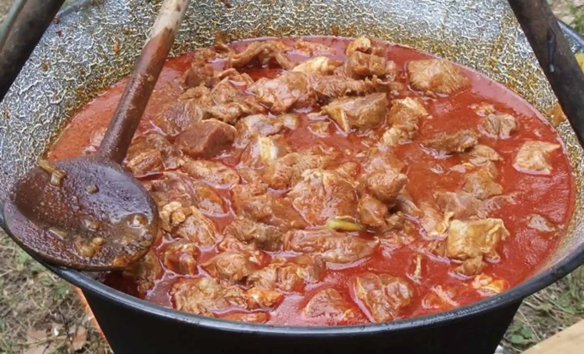 Toto vyvážite zlatom počas celej sezóny: Finta skúseného gulášmajstra pre najlepší GULÁŠ pod slnkom!