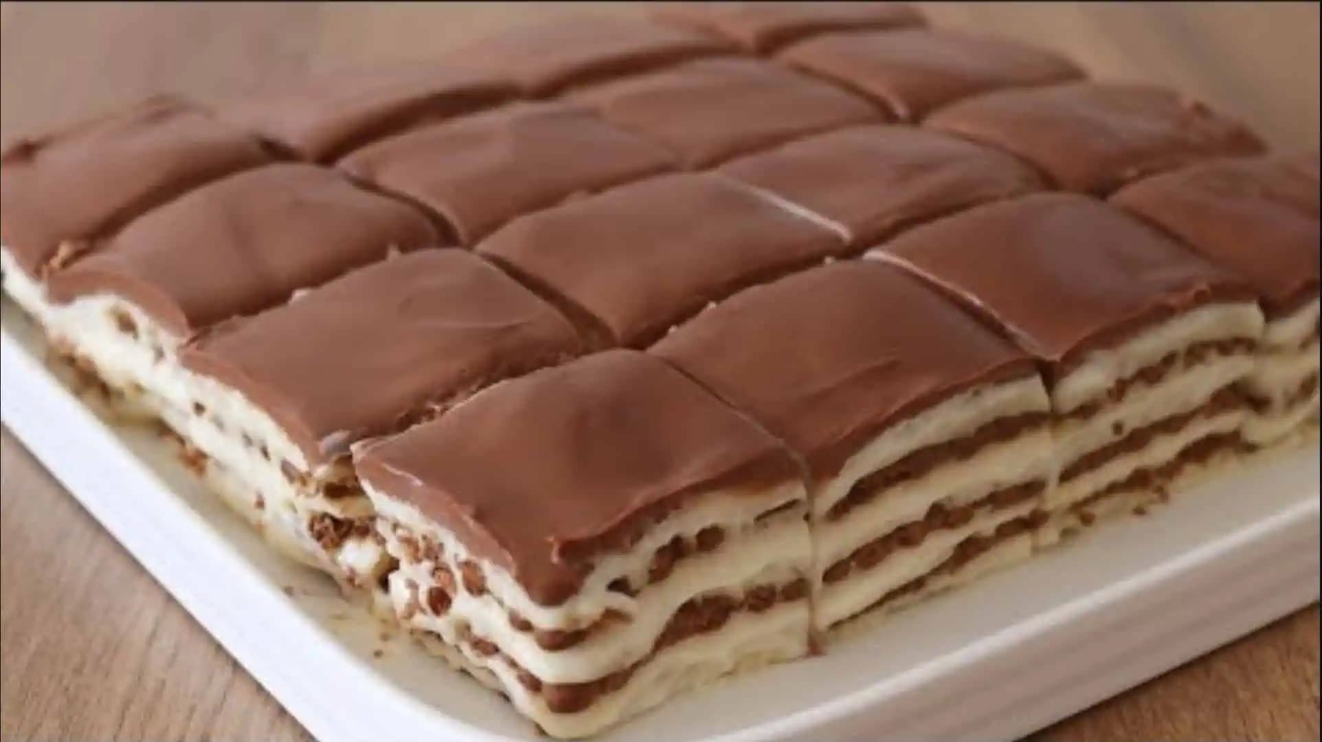 Neopísateľne chutný KÁVOVÝ zákusok bez pečenia: Pripravený z jednoduchého krému a obyčajných BeBe keksov!