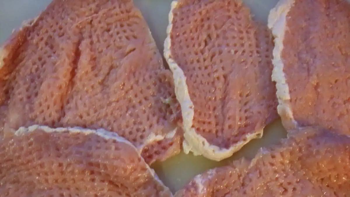 Pred vyprážaním V TOM namočte bravčové mäso: REZNE bude nesmierne jemné a šťavnaté!