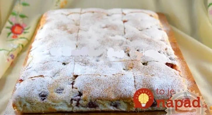 Najjemnejší koláč z kyslej smotany: Vanilkový krém je ukrytý priamo v ceste – neskutočná dobrota ku kávičke!