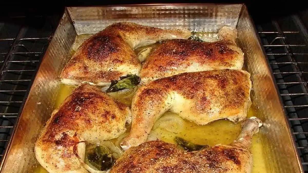 NAJJEMNEJŠIE kuracie stehná: Marinujte ich v tejto zmesi a mäsko sa vám doslova roztopí v ústach!