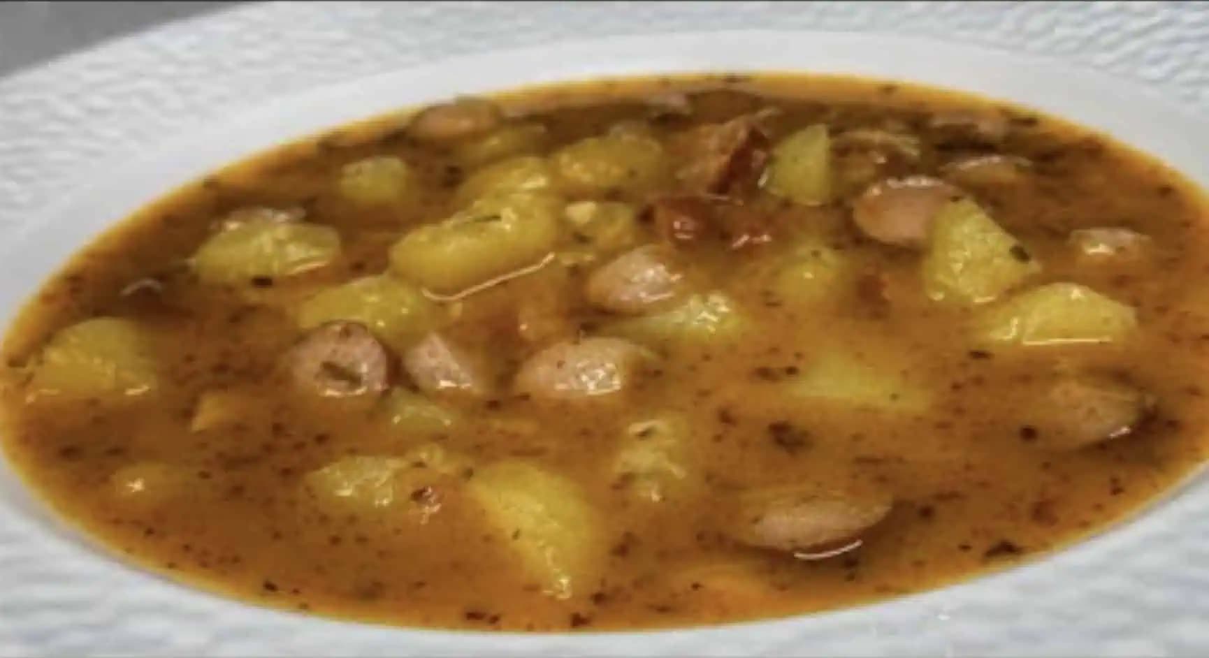 Legendárna FRANKFURTSKÁ POLIEVKA hotová do 30 minút: Za mňa najlepšia polievka, aká existuje!