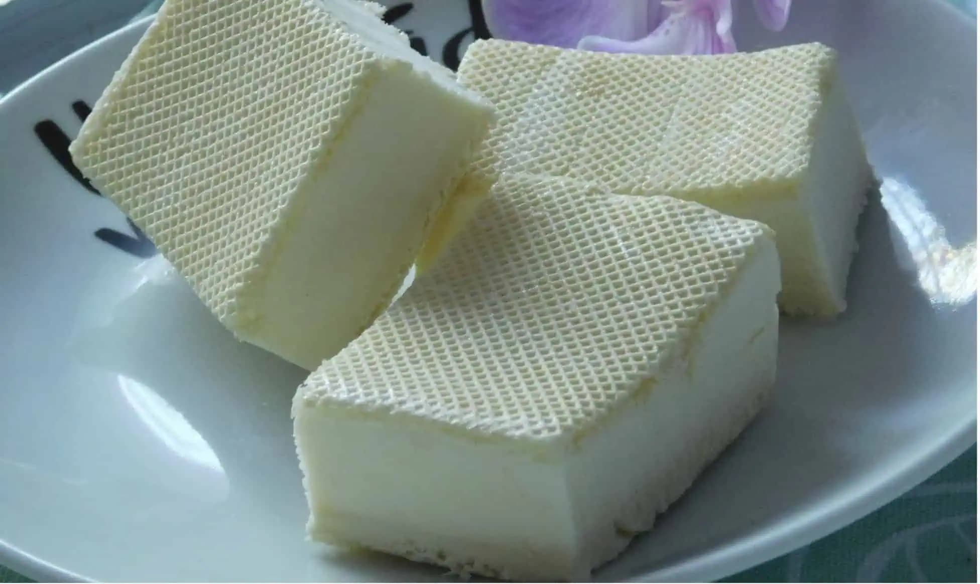 Konečne som našla RECEPT na dokonalú domácu zmrzlinu: Iba 3 ingrediencie, žiadne vajcia a chutí presne, ako keď sme boli deti!