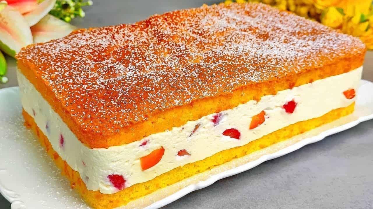 Najlepší letný koláč za 15 minút! Toto je najchutnejšia piškóta s krémom, akú som kedy jedol!