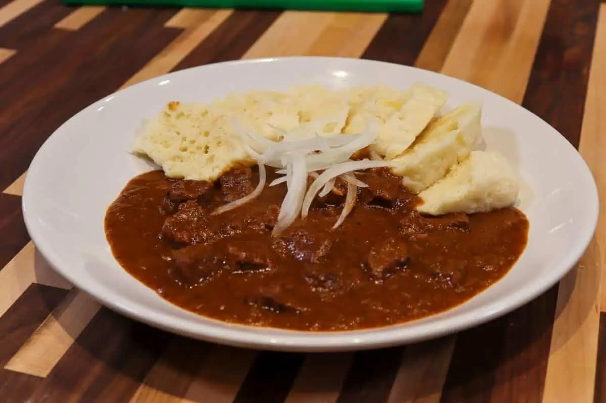 ČESKÝ GULÁŠ: Jediný pravý a originálny recept!