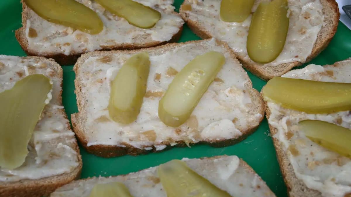 Chutí a vyzerá ako bravčová masť, dokonca ani manžel nepoznal rozdiel: Dokonalá nátierka na chlebík BEZ cholesterolu!