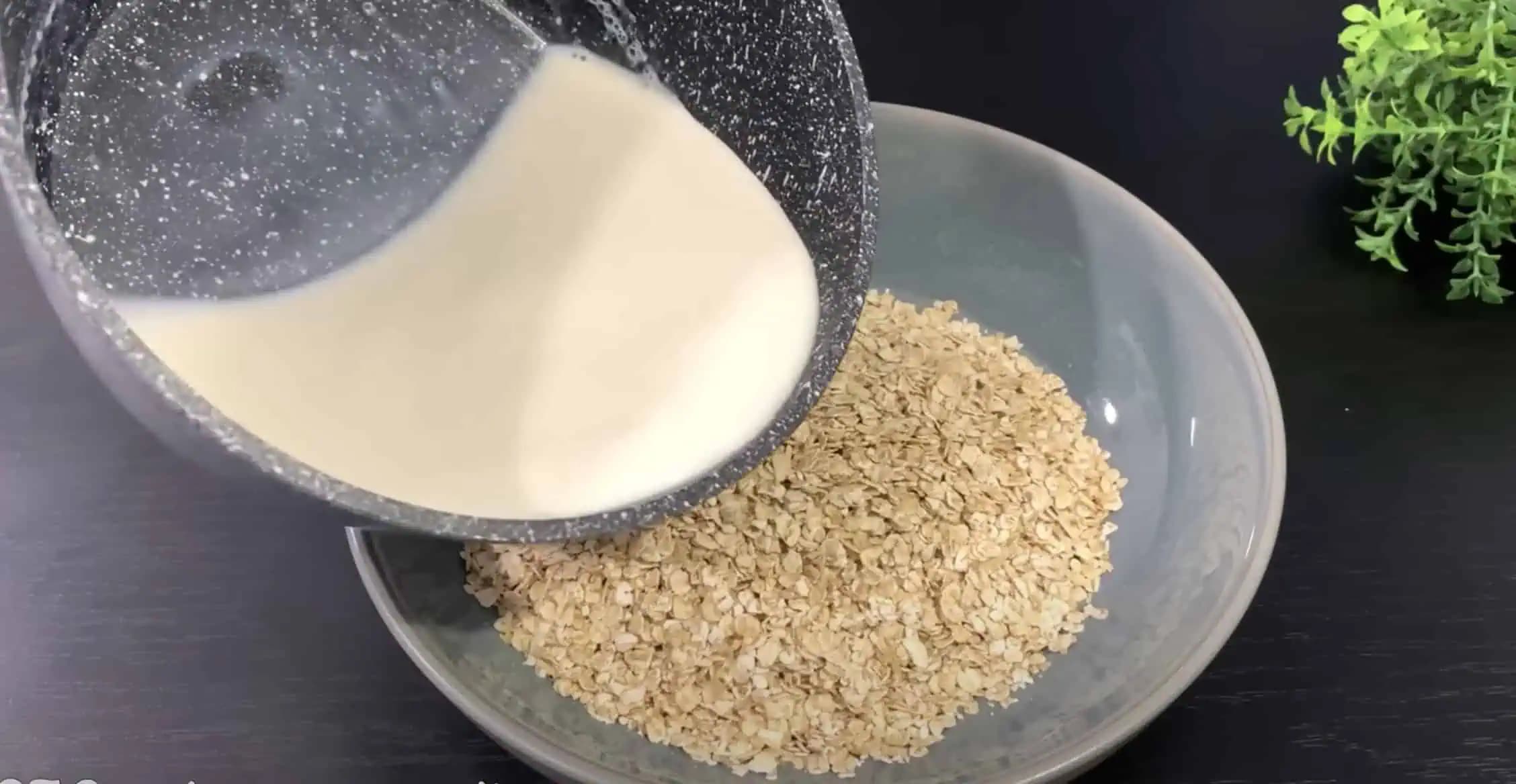 Do ovsených vločiek nalejem pohár mlieka a robím takto každé ráno: RECEPT, s ktorým som schudla už 7 kíl!