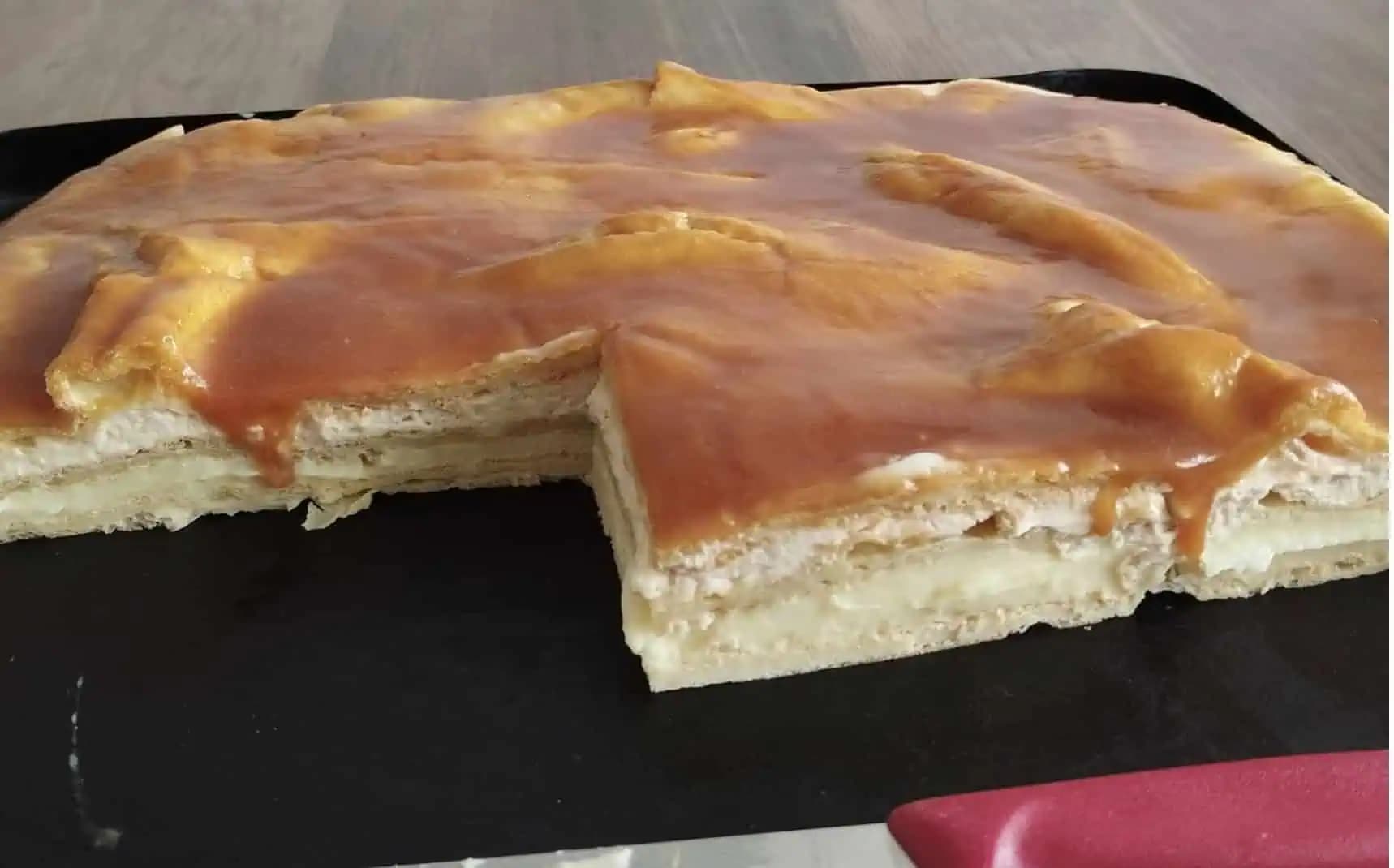 Tento úžasný zákusok nesmie chýbať na žiadnej oslave: „Mraky“ z odpaľovaného cesta s lahodným krémom tromfnú aj veterníky!