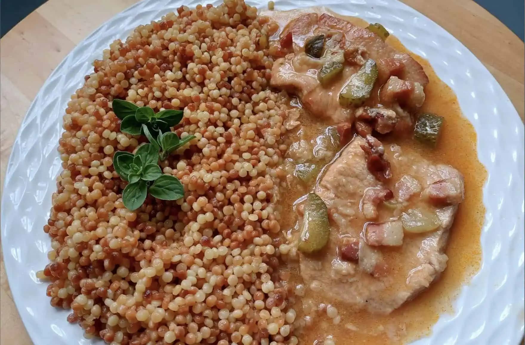 Bravčové karé na ZNOJEMSKÝ spôsob: Recept, ktorý je rokmi overený!