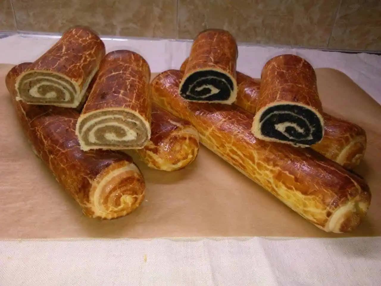 VEĽKONOČNÝ makový a orechový závin: V našej rodine sa podľa tohoto RECEPTU pečie už 50 rokov!