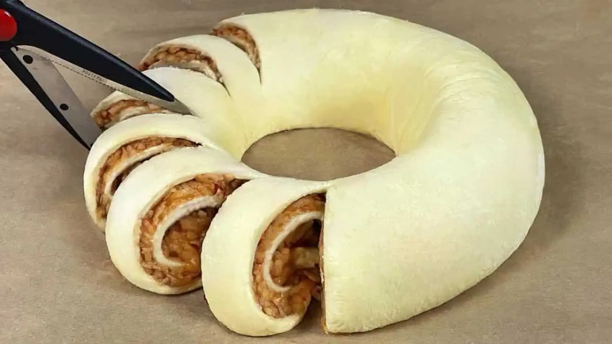 Na LÍSTKOVÉ cesto som len nastrúhala jablká, zatočila a takto nastrihala: Zabudnite na obyčajnú rolku, návštevy nebásnia o ničom inom!