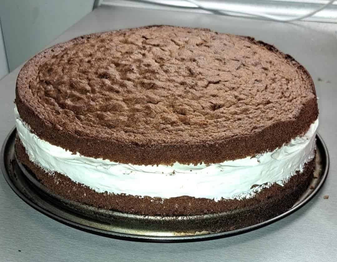 Vynikajúci a najjednoduchší recept na tortový korpus: 5 LYŽÍC!