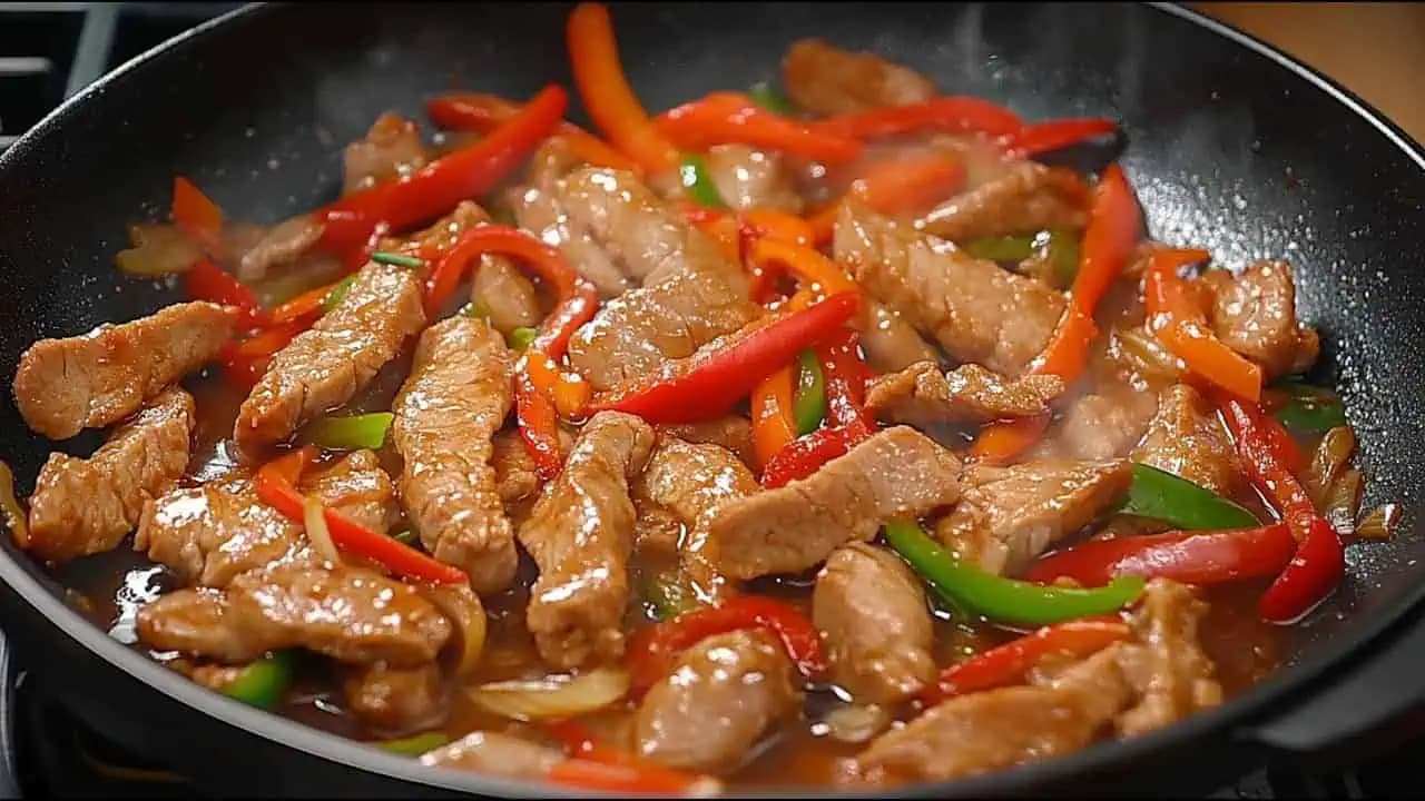 Rýchla ČÍNA z bravčového mäsa, ktorú si viete pripraviť sami doma: Lepšie jedlo od tohoto som dávno nejedla!