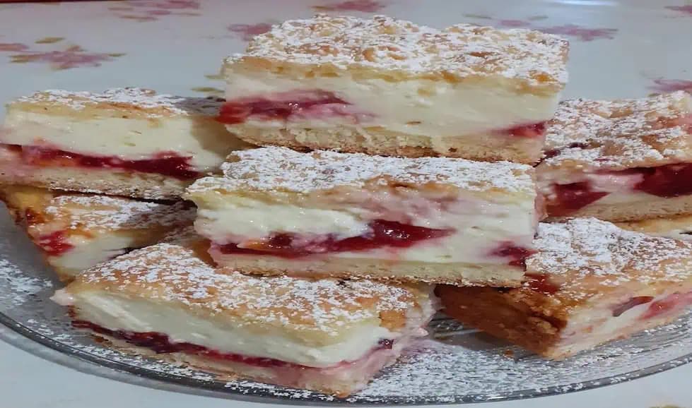 Rýchly tvarohový koláč, ktorý chutí ako zmrzlina!
