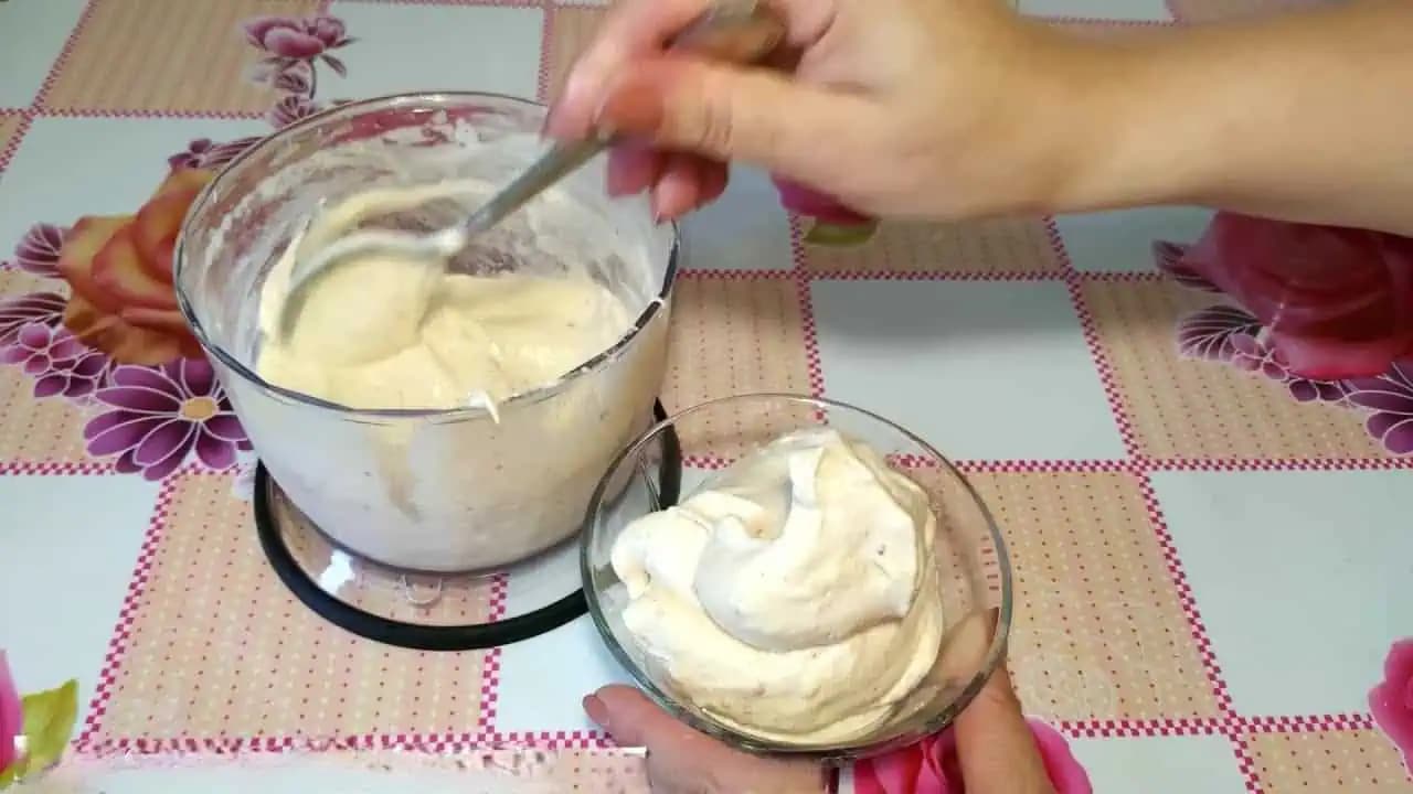 Robím ju celé leto: Zmrzlina za 2 minúty bez smotany a salka! Jednoduchý recept z mlieka!