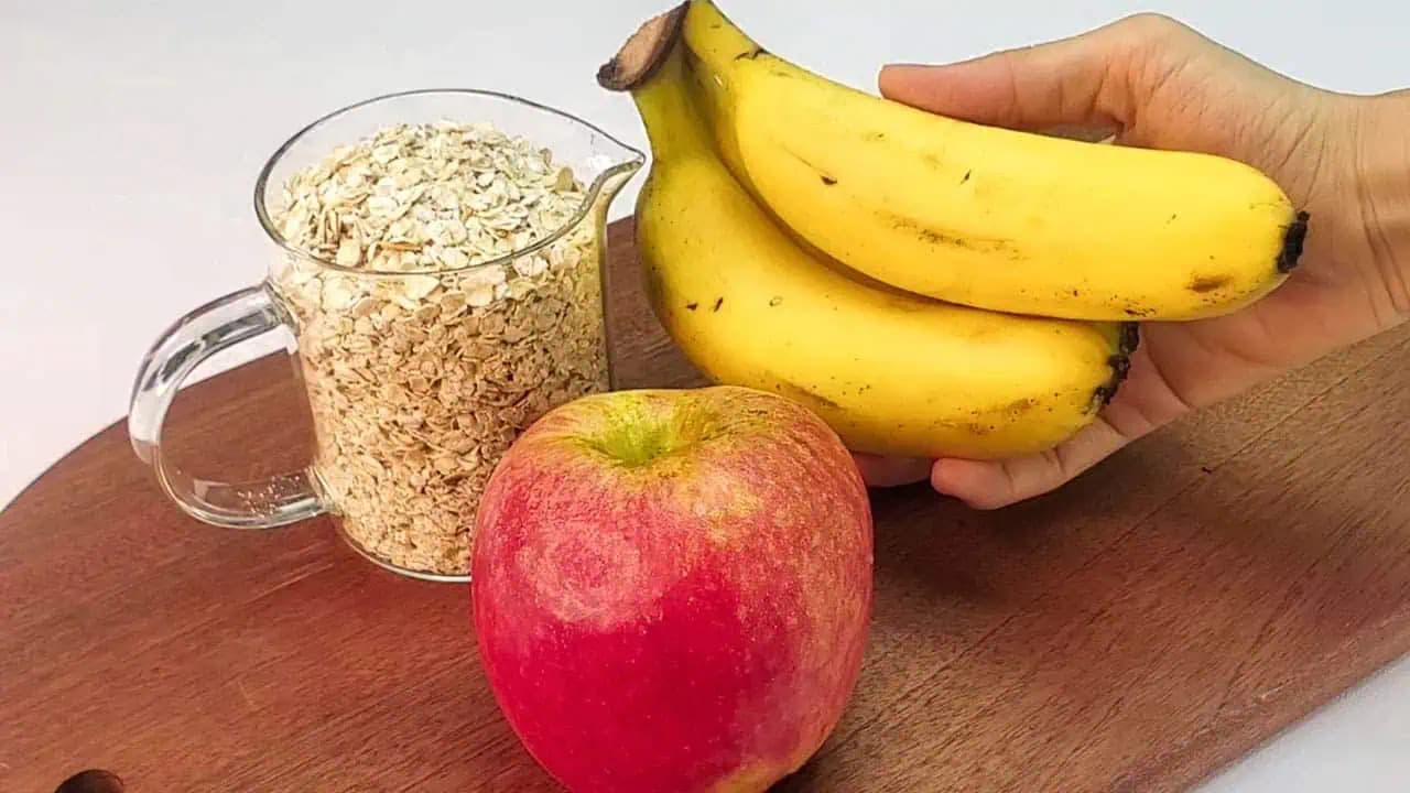 Máte ovsené vločky a banány? Toto jedávam na raňajky každý deň a schudla som 5 kg za mesiac!