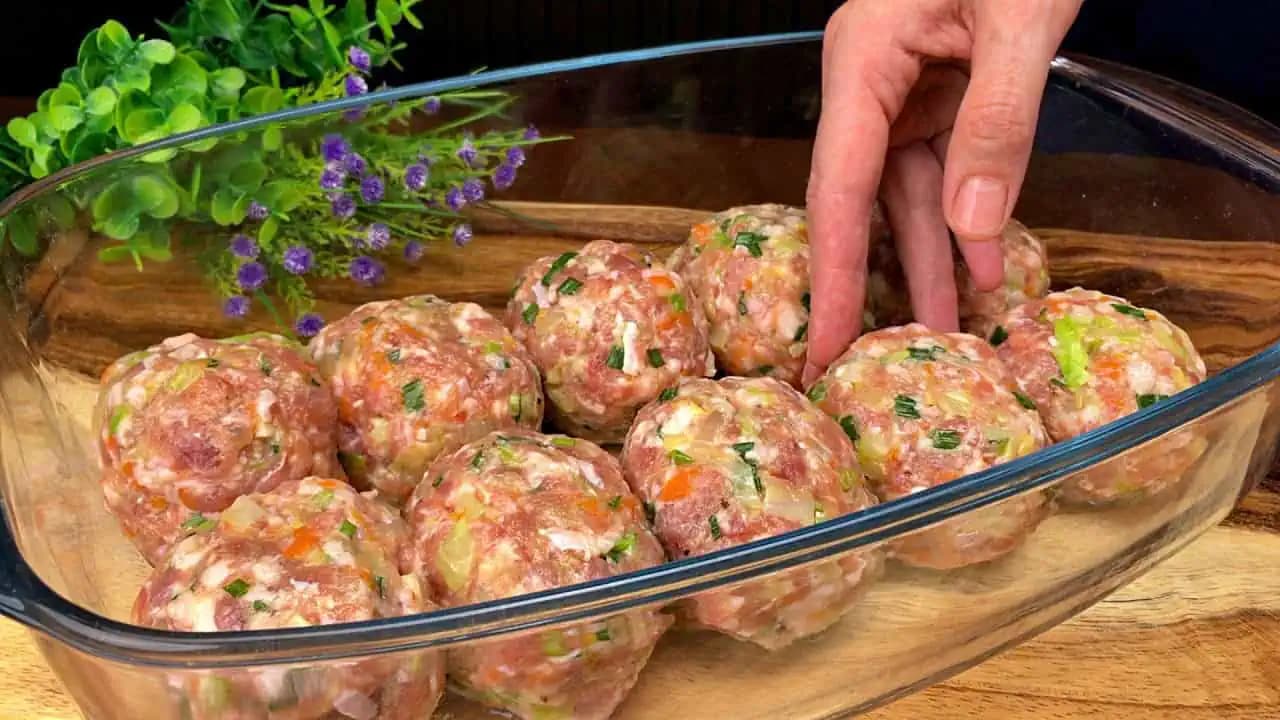 Nastrúhať celú cuketu do mletého mäsa bol ten najlepší nápad: Tak chutné fašírky ste ešte nejedli – BEZ vyprážania!