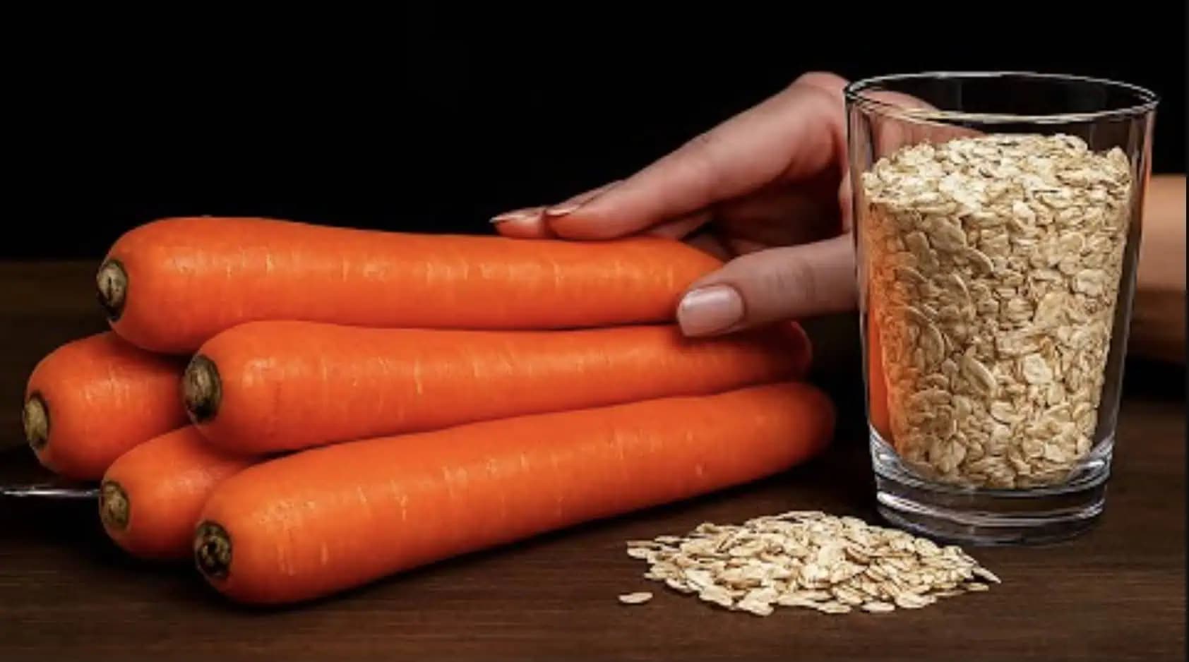 Ovsené vločky s mrkvou a jablkom! Žiadna múka, žiadny cukor: Zdravý koláč s výbornou chuťou, aj deti si pýtajú dupľu!