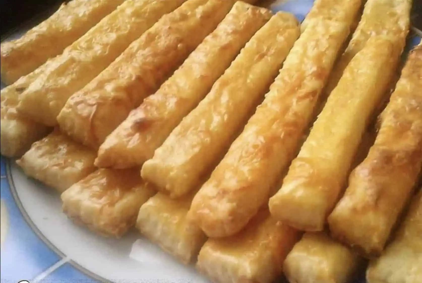 Syrové tyčinky, ktoré valcujú internet: Pripravené z 500 g múky, 400 g syra, 200 g masla a…