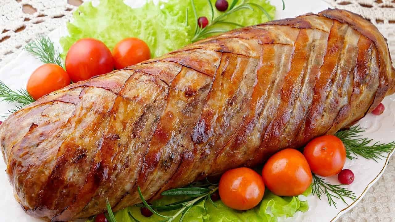 DVA V JEDNOM – teplé jedlo a predjedlo na slávnostný stôl: Najjemnejšia rolka z mletého mäsa v slaninke!