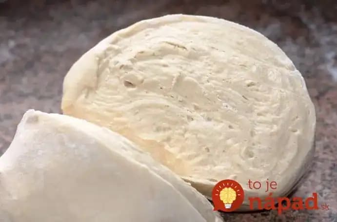 Bez kvasníc:  Univerzálne smotanové cesto na domáce koláče, rožteky alebo záviny!