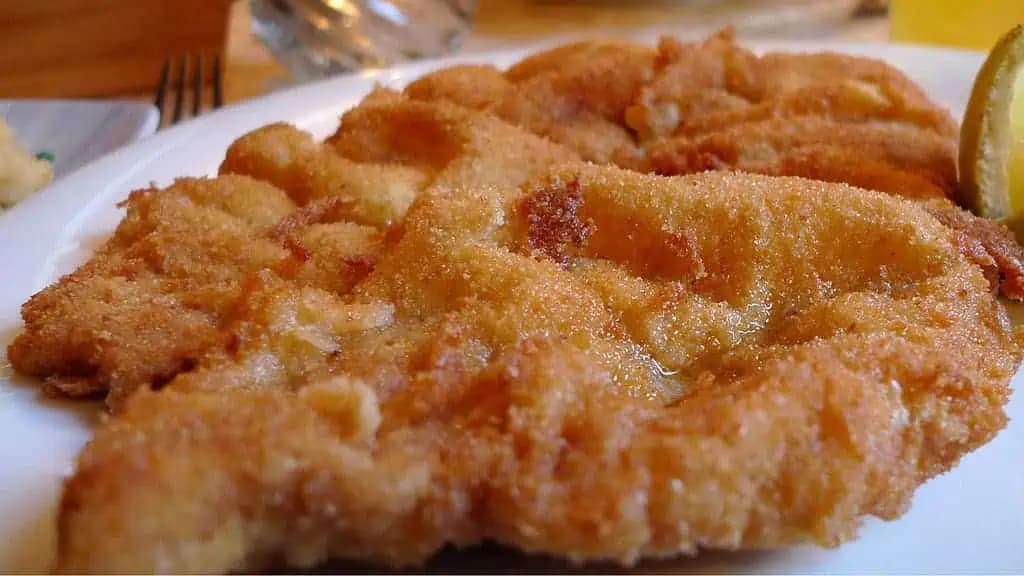 Vyprážam šťavnaté bravčové rezne veľké ako tanier a chodí na ne celá rodina: Skrývajú 1 tajomstvo!