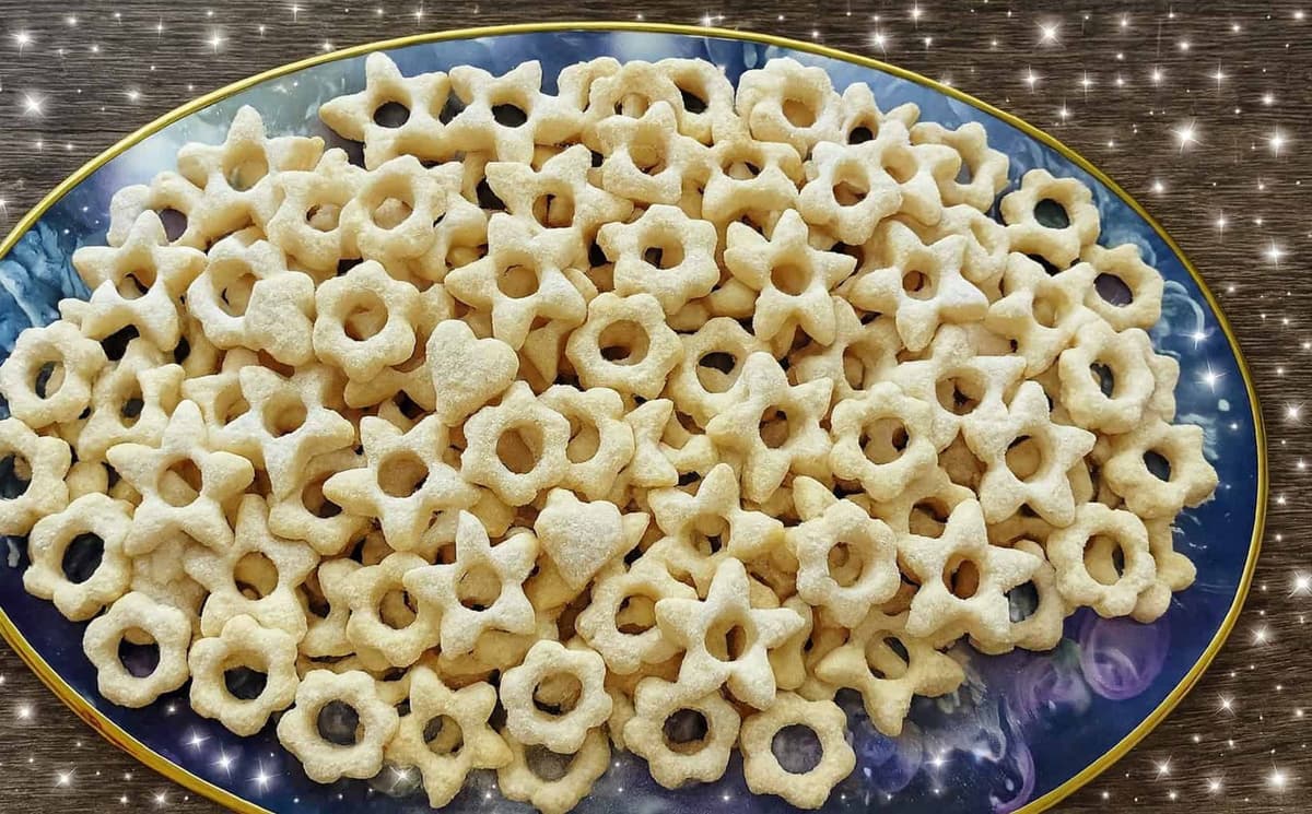 Beriem LEN šľahačkovú smotanu, múku, maslo a robím najchutnejšie vianočné koláčiky: Prvých 100 kusov zmizlo z plechu hneď!