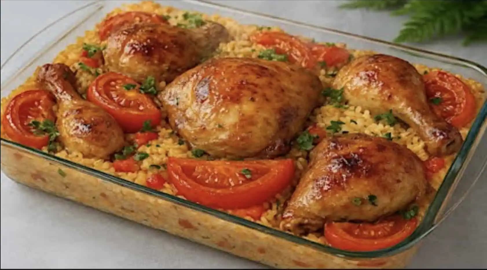 Chuťová bomba! Kurča a ryžu už nerobím zvlášť, ale pečiem spolu na jednom plechu. Je to ten najlepší nápad!