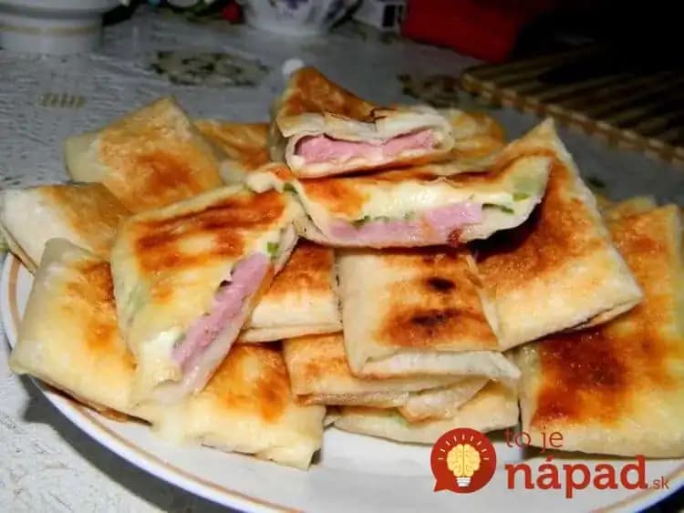 Nerobte obložené chlebíky, toto je lepšie: Perfektná finta s lístkovým cestom a pohostenie máte hotové za 5 minút!