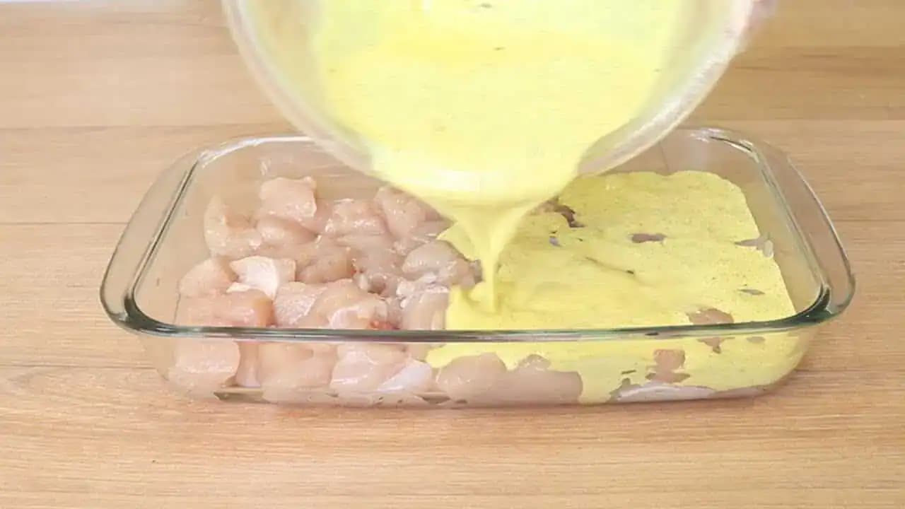 Kuracie rezne už nevyprážam, ale pripravujeme LEN takto: Najjemnejšie mäsko s cesnakom a krémovou omáčkou aké ste kedy jedli!