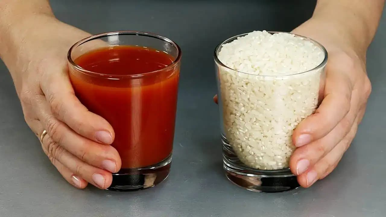 Ryžu varím každý týždeň, ale toto by mi nenapadlo: K tomuto už netreba ani mäso – geniálna večera za minútku!