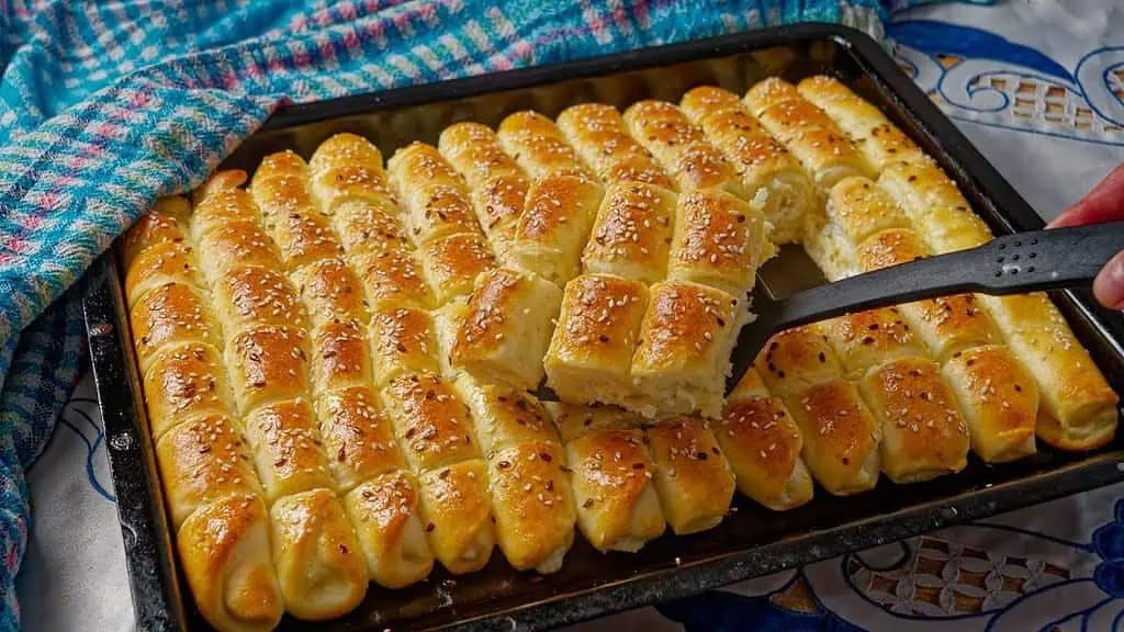 Syrové MINI-PAGÁČIKY na každú príležitosť: Vynikajúce pohostenie, ktoré robím namiesto obložených chlebíčkov!