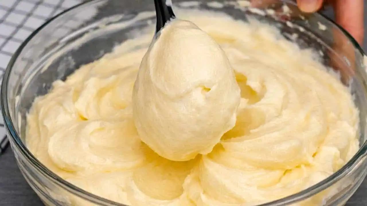 Najjednoduchší KRÉM na zákusky a veterníky! Odteraz ho budete robiť stále!